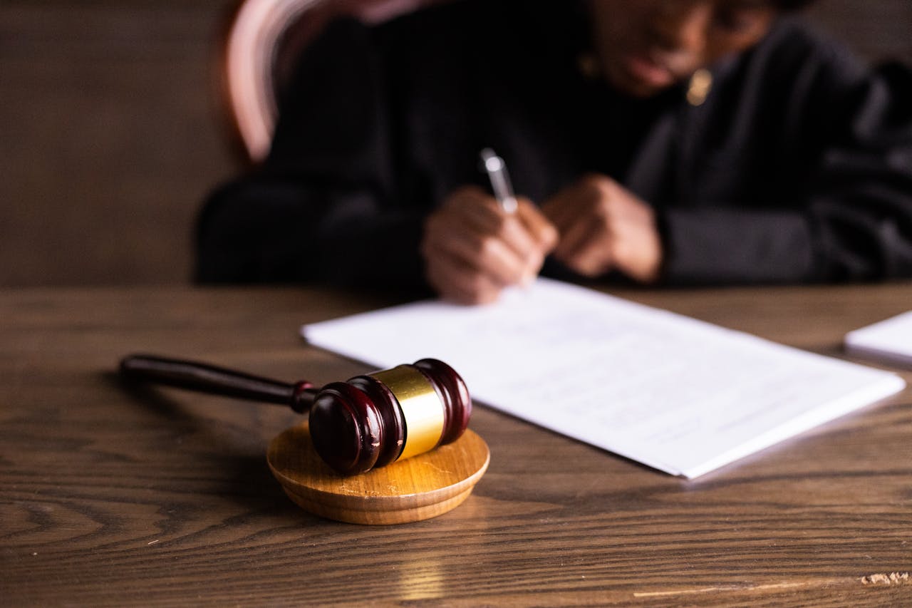 How Are Court Papers Served UK